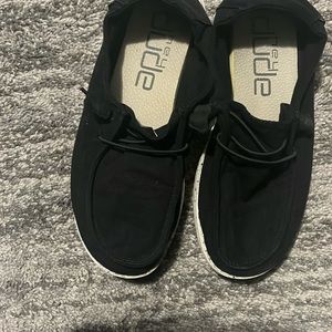 Hey Dude shoes! Size 7 style- Wendy L